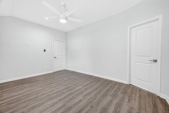Building Photo - 1202 Fort St