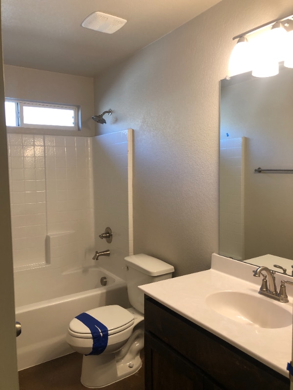 Building Photo - 201 Fawn Ridge Dr