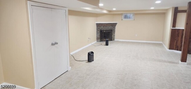 Building Photo - 312 Galloping Hill Rd