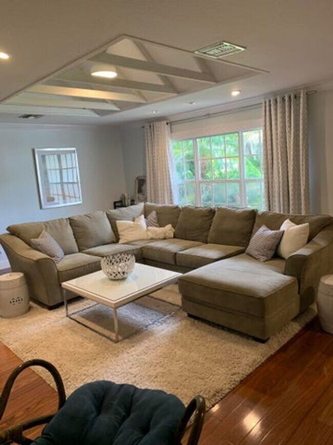 Building Photo - 2459 Cardinal Ln