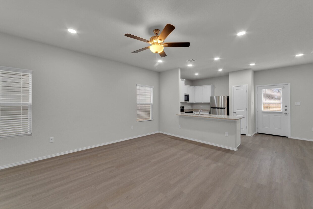 Foto principal - Glen Shadow- $500 off 1st FULL MONTHS RENT...