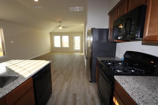 Foto del edificio - 21423 Bluebonnet Cove Ct