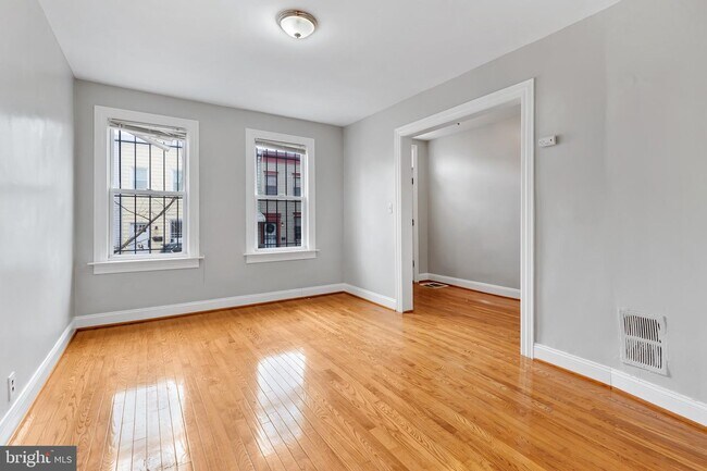 Building Photo - 1647 Kramer St NE