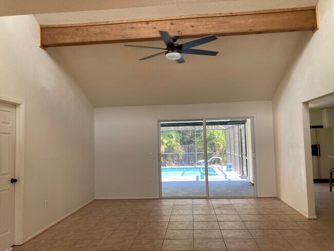 Building Photo - 4049 Tonga Dr