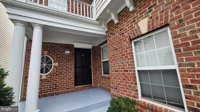Foto del edificio - 14321 Bakerwood Pl