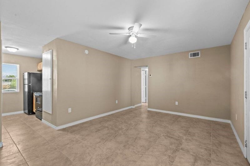 Primary Photo - 2802 Sealy Ave