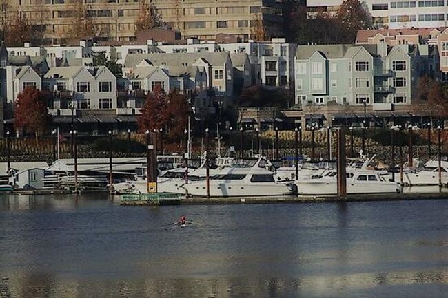 Building Photo - 1630 S Harbor Way