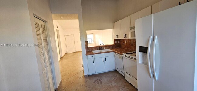 Foto del edificio - 6725 SW 130th Pl