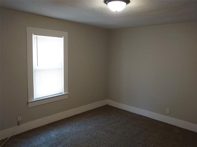 Foto del edificio - 3733 Laurel Dr