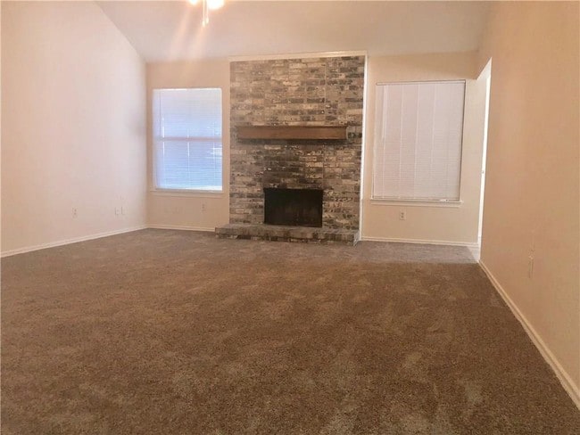 Building Photo - 1113 Sheppard Ln