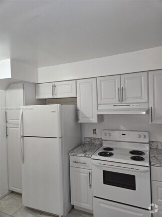 Building Photo - 2257 SW 80th Terrace