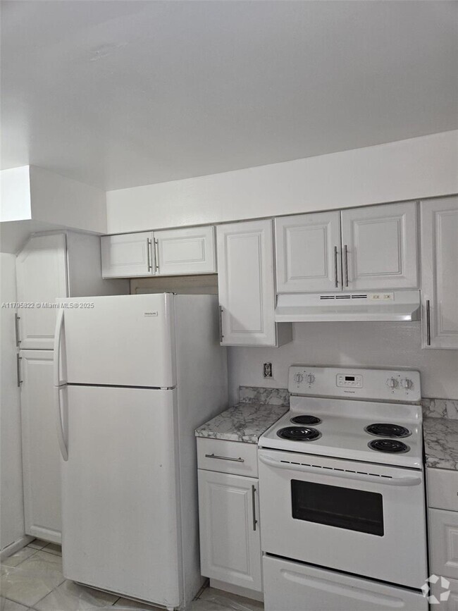 Building Photo - 2257 SW 80th Terrace