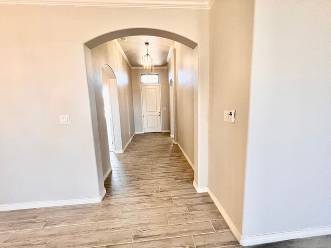 Building Photo - Beautiful Newer Townhome in Midland Tx! Go...