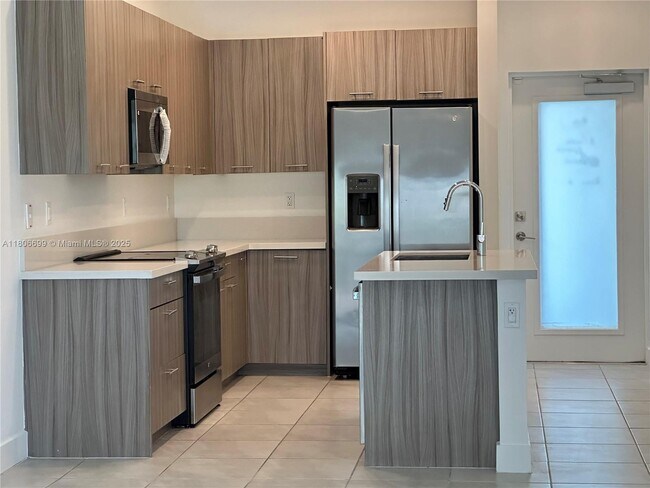 Foto del edificio - 8265 NW 41st St