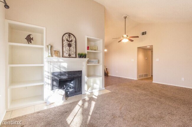 Building Photo - 2 br, 2 bath Condo - 4508 Forestgate Cir
