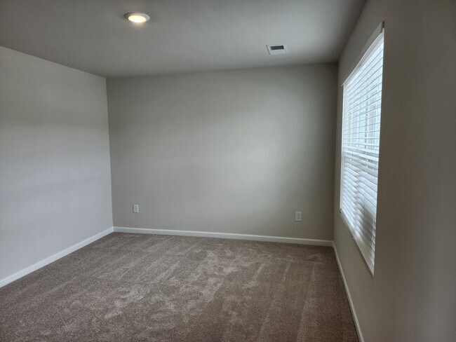 Foto del edificio - 722 Peyden Ln