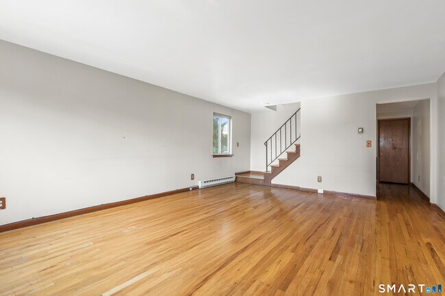 Foto del edificio - 45 Byram Terrace Dr