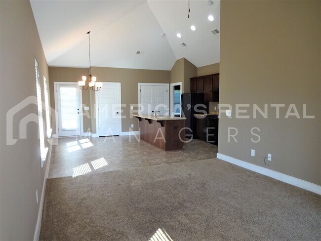 Building Photo - DEPOSIT PENDING!!! Home for Rent in Calera...
