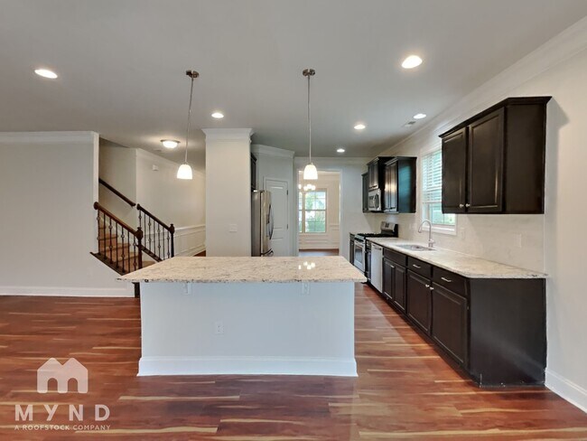 Foto del edificio - 7377 Birchshire Dr