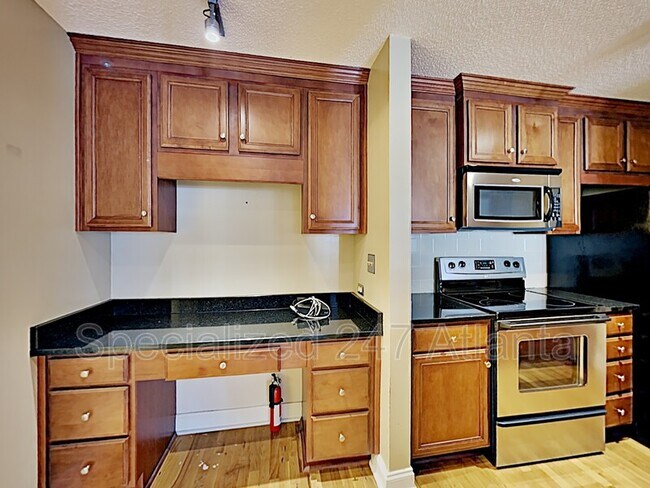 Foto del edificio - 1075 Peachtree Walk NE