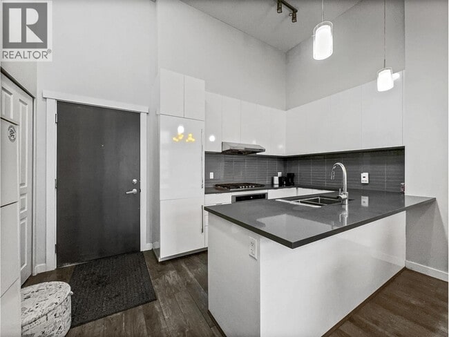 Photo du bâtiment - 9311 Alexandra Rd