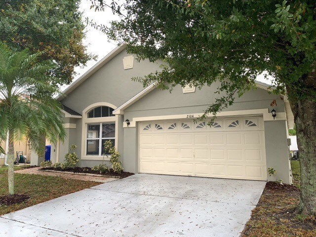 Foto principal - 2104 Remington Pointe Blvd