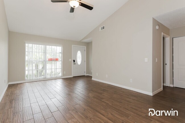 Building Photo - 1657 Palm Leaf Dr