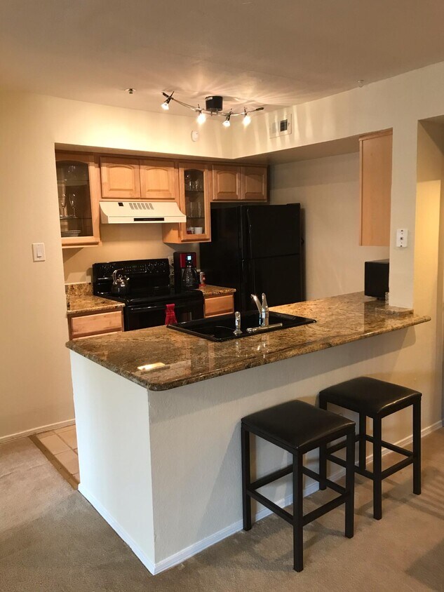 Foto del edificio - 3311 Wyndham Cir
