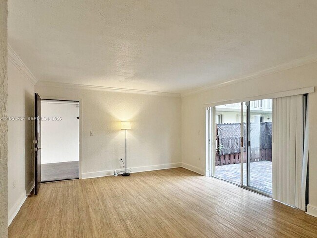 Foto del edificio - 8475 SW 94th St