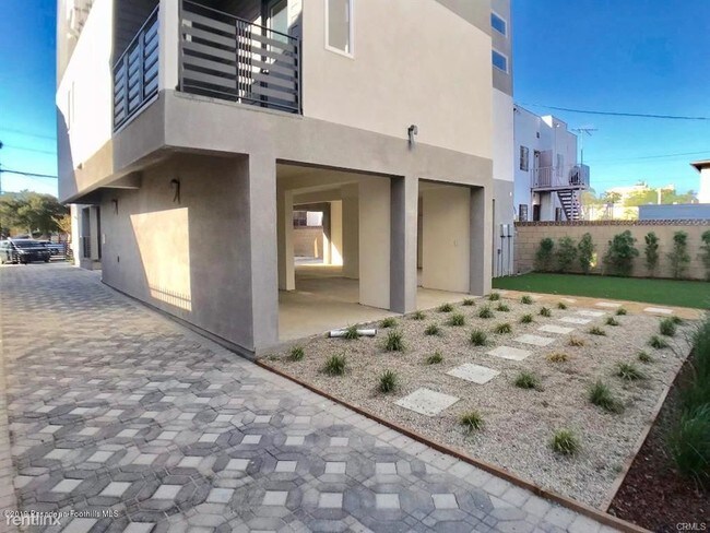 Building Photo - 3 br, 2 bath House - 146 Rosemont Ave # 146
