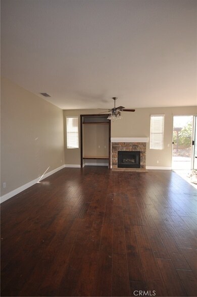 Foto del edificio - 8945 Honeysuckle Ave