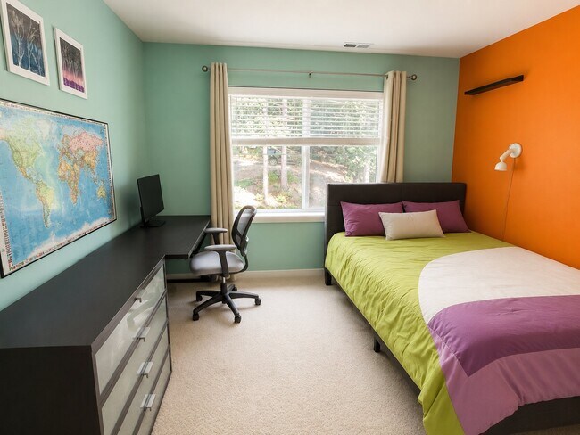 Foto del edificio - 903 207th Ave NE