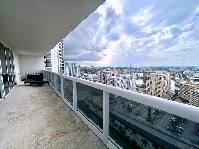 Foto del edificio - 1830 S Ocean Dr