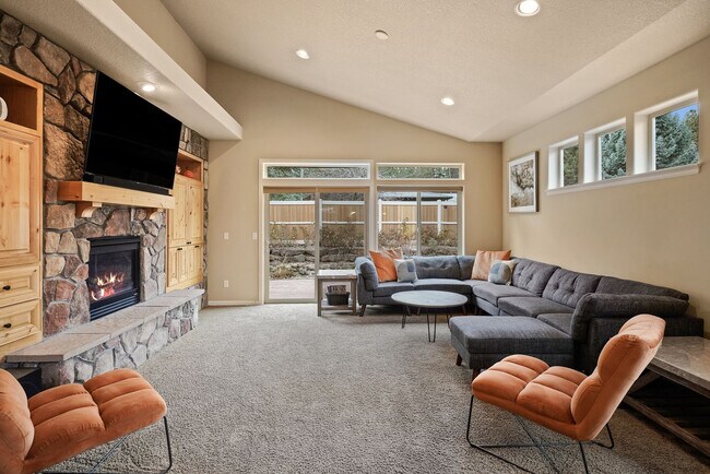 Foto del edificio - 20482 Jacklight Ln