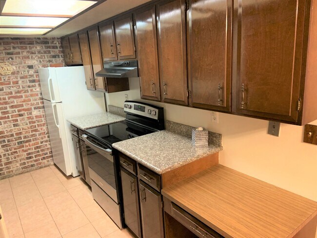 Foto del edificio - 119 147th Ave SE