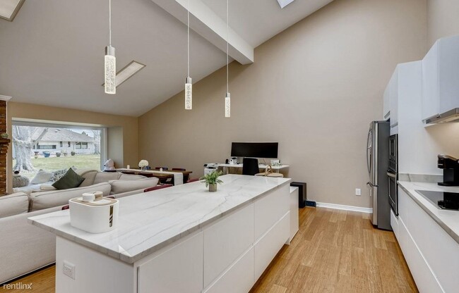 Building Photo - 1 br, 2 bath Condo - 2641 S Wadsworth Cir