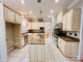 Building Photo - 784 New Home Loop