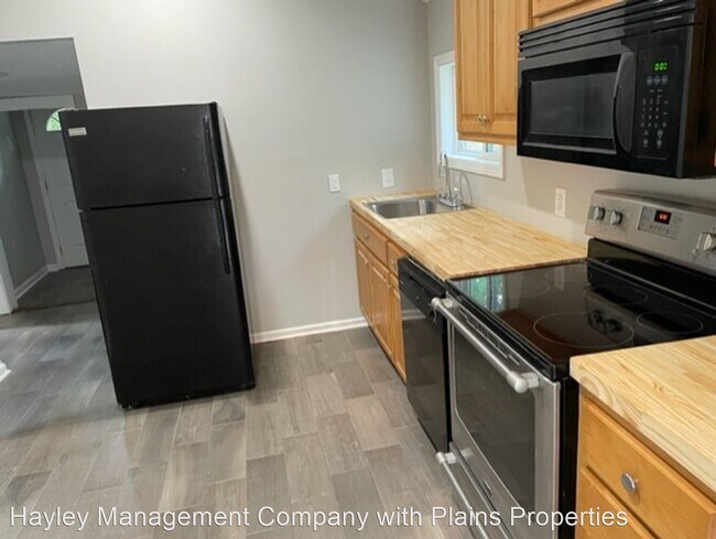 Building Photo - 3 br, 2 bath House - 10 Avenue A