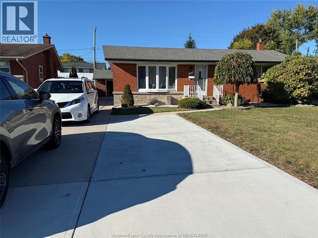 Building Photo - 4143 Mt Royal Dr