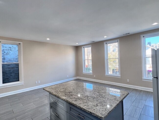 Foto del edificio - 1315 W 18th St