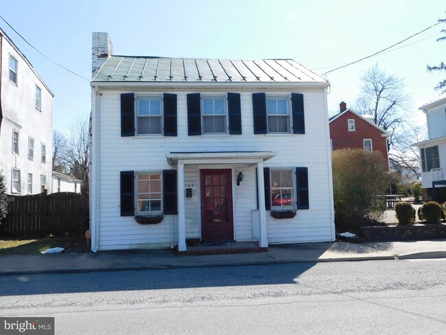 Building Photo - 105 E Congress St