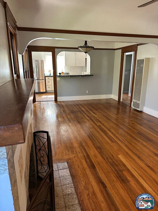 Foto del edificio - 1075 Hayes Ave