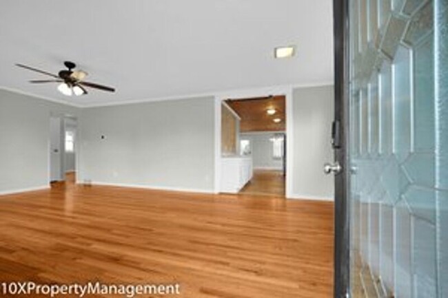 Foto del edificio - 3522 Astor Ave