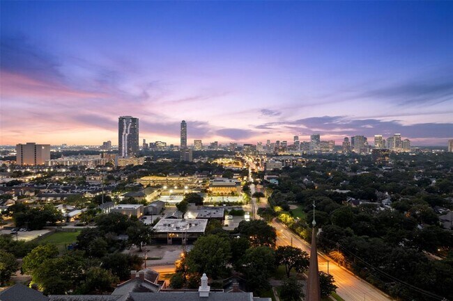 Building Photo - 3433 Westheimer Rd