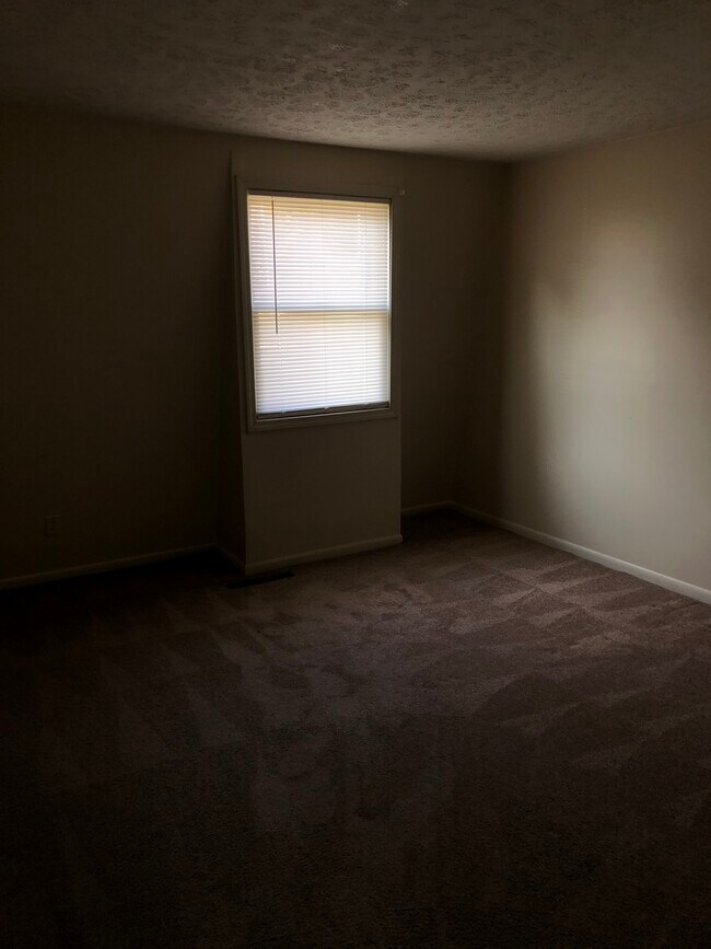 Foto del edificio - 342 E Market St