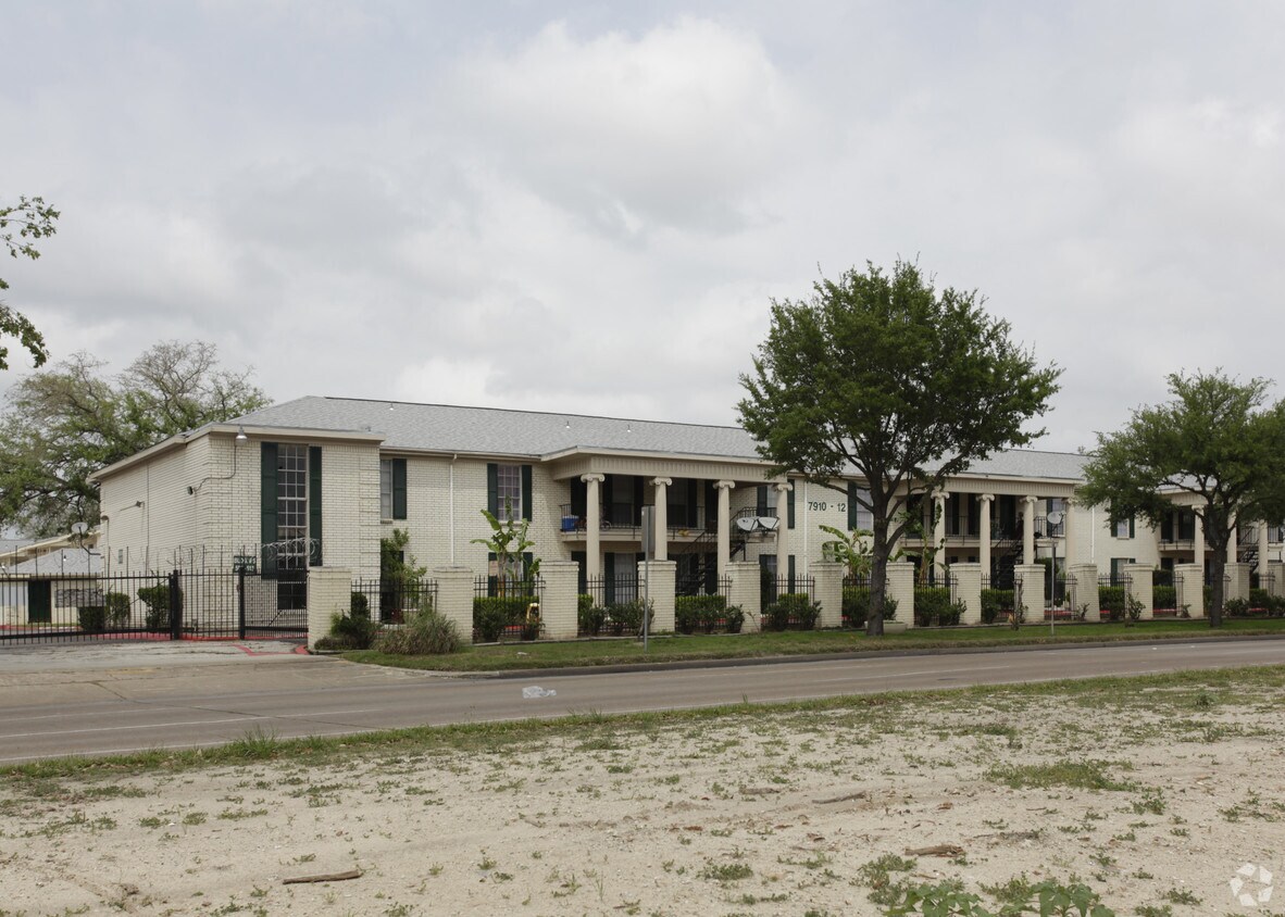 Plantation Place Apartments Houston, TX