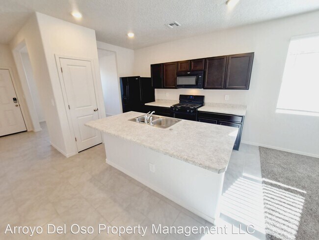 Foto del edificio - 3 br, 2 bath House - 907 Desert Senna Ave SW