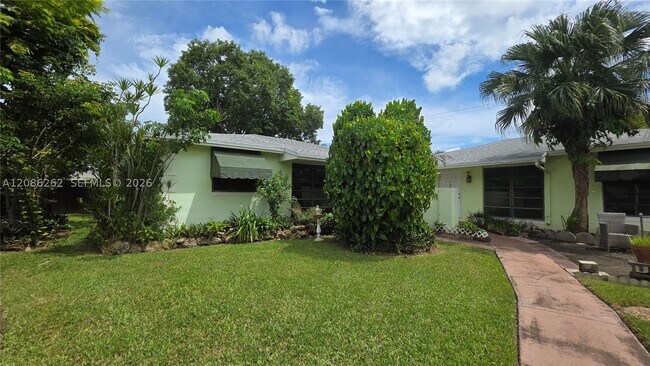 Foto del edificio - 19851 SW 103rd Ct