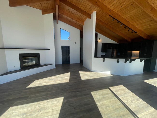 Foto del edificio - 3 Bed 3 Bath Ridgemark Home - Golf Course ...