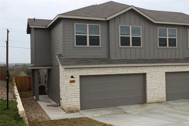 Building Photo - 122 Dodge Rd